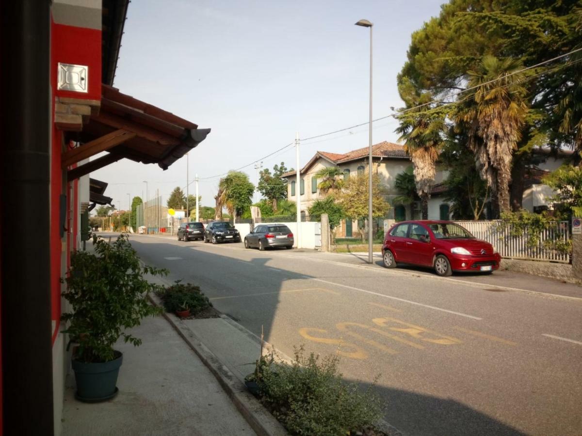 Notti Al Torre - Colazione In Camera San Vito al Torre 外观 照片